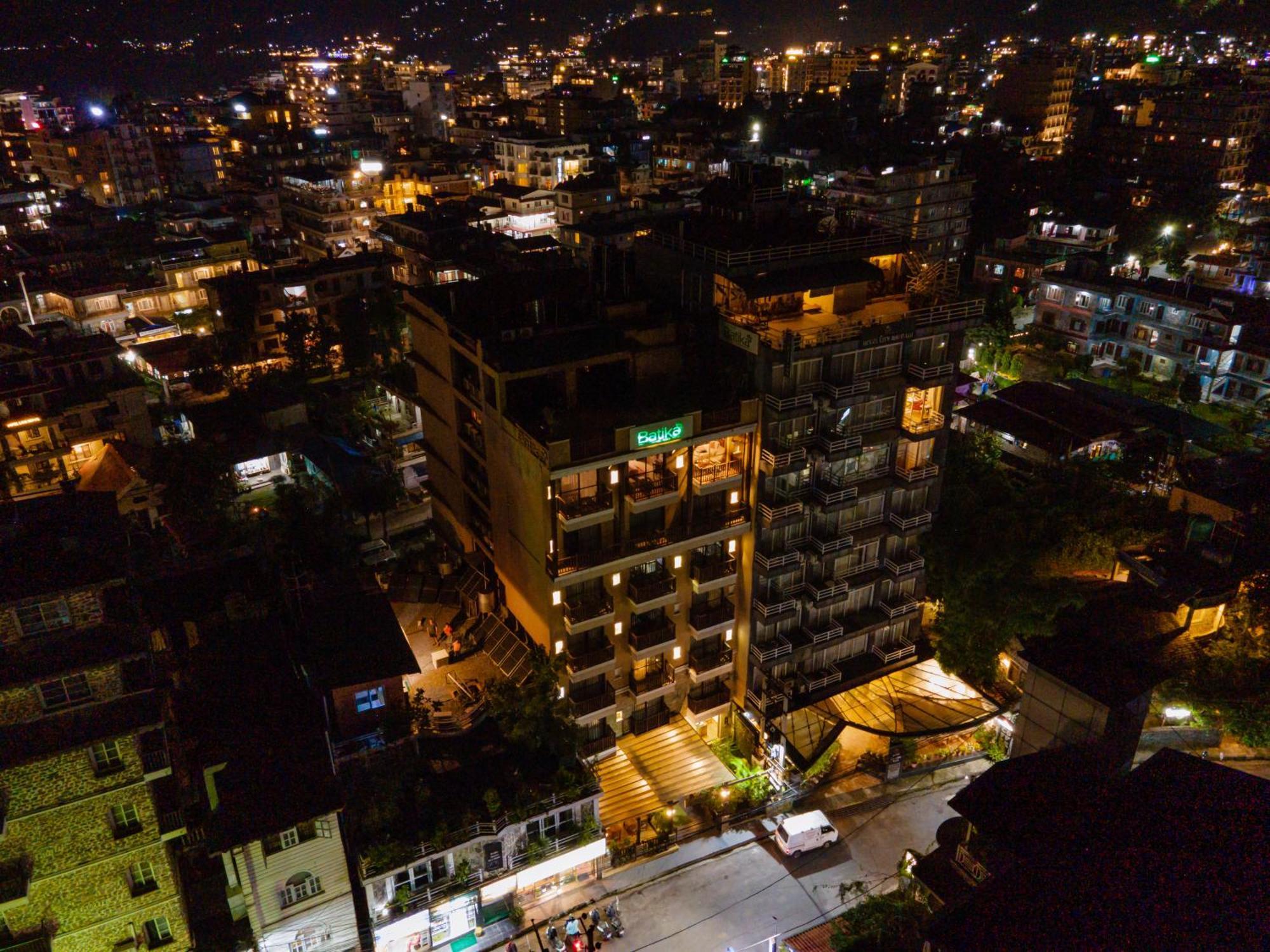Hotel Pokhara Batika Exteriér fotografie