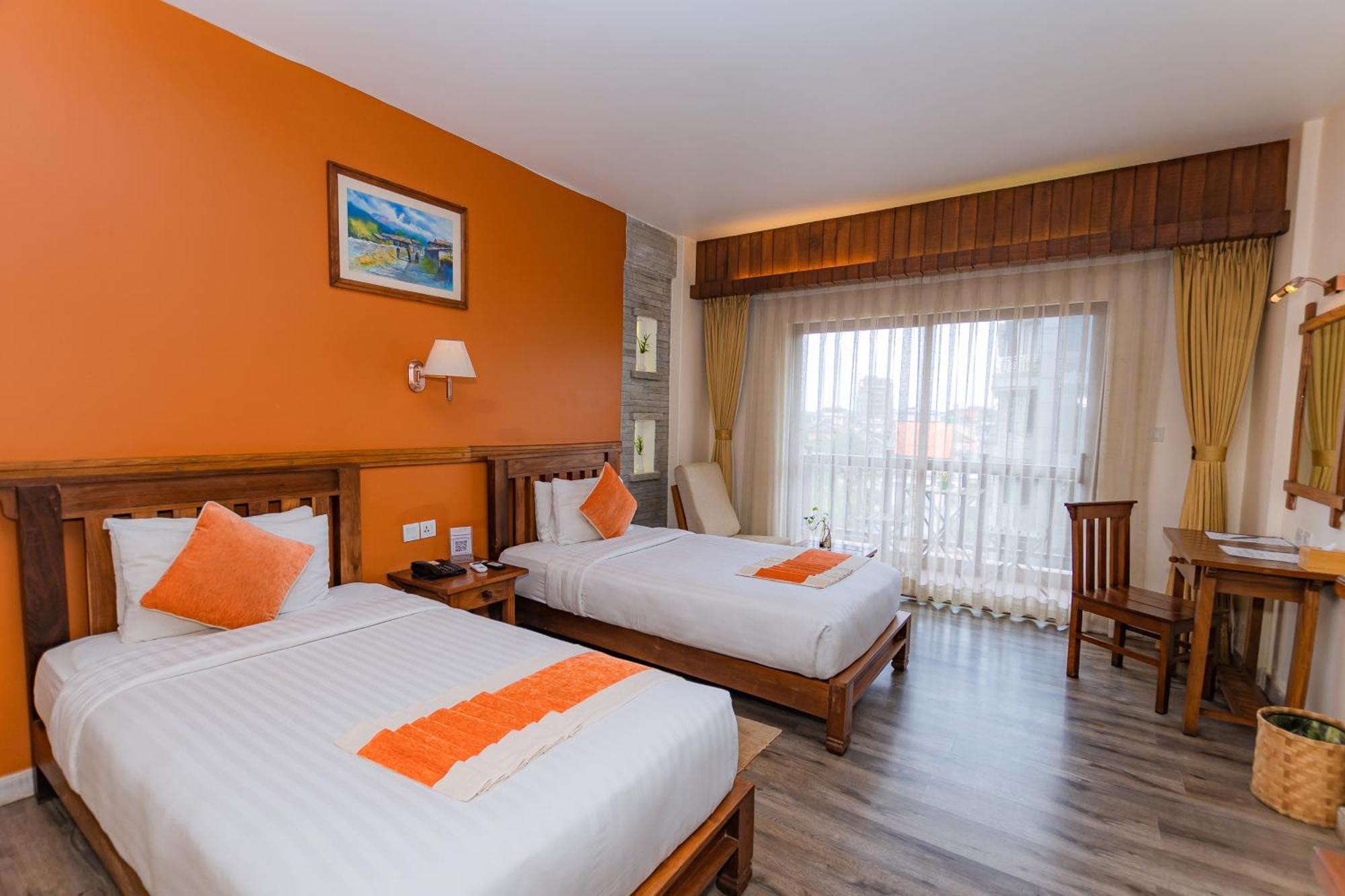 Hotel Pokhara Batika Exteriér fotografie