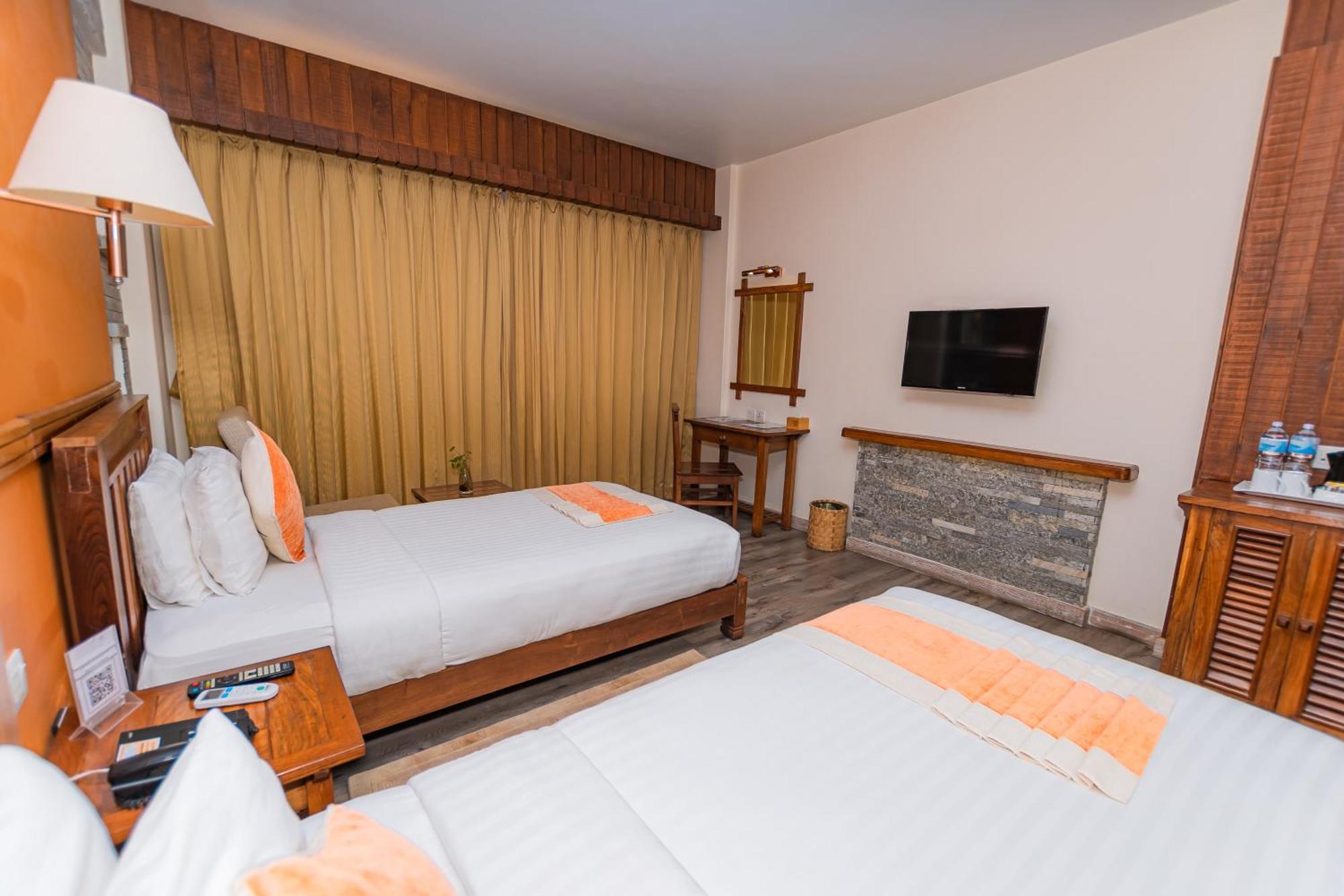 Hotel Pokhara Batika Exteriér fotografie