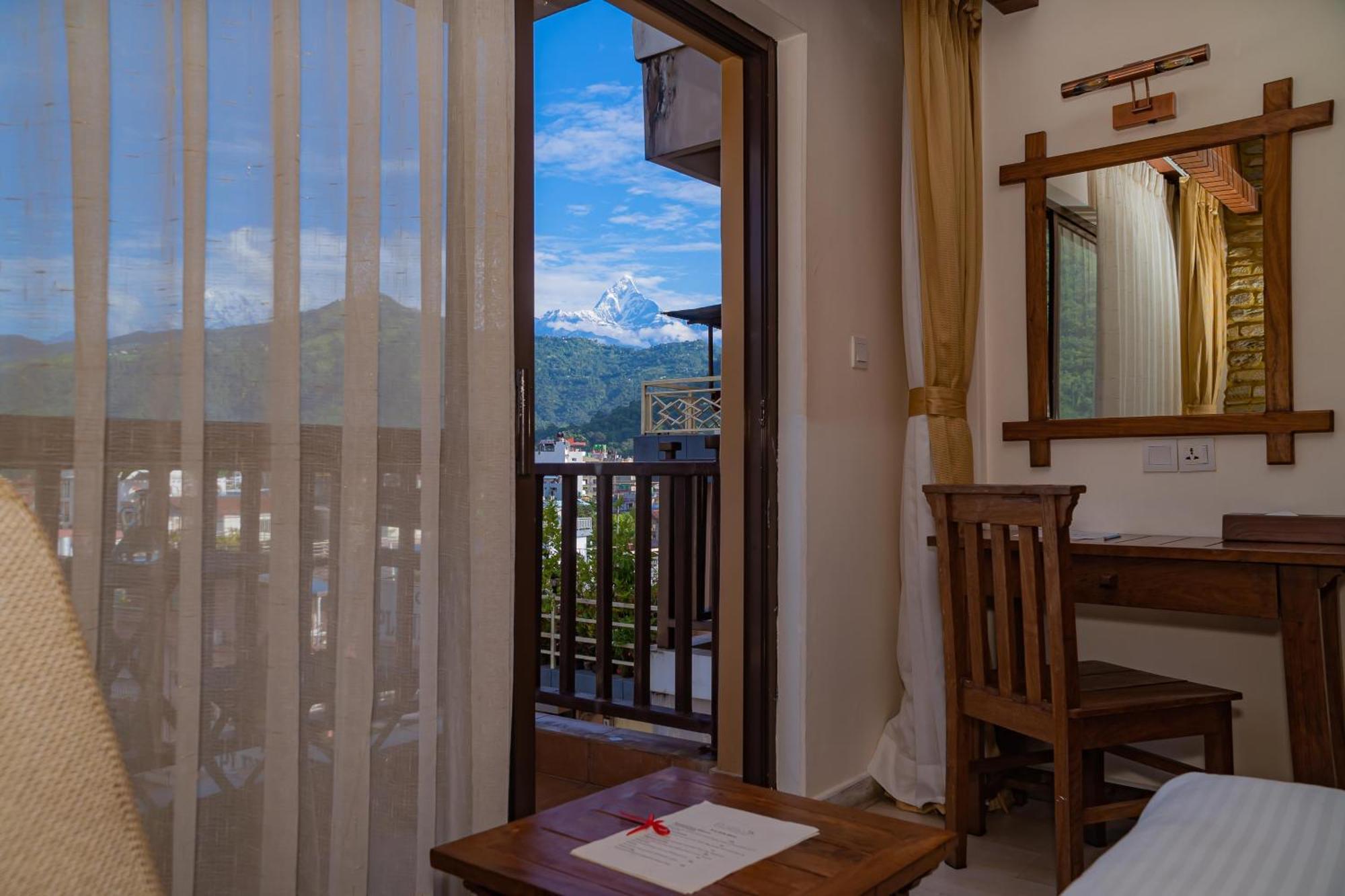 Hotel Pokhara Batika Exteriér fotografie