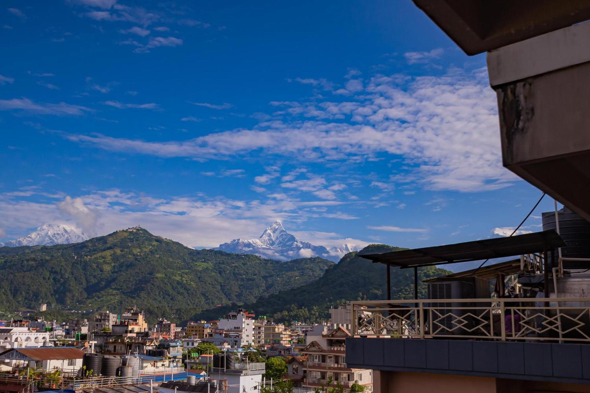 Hotel Pokhara Batika Exteriér fotografie