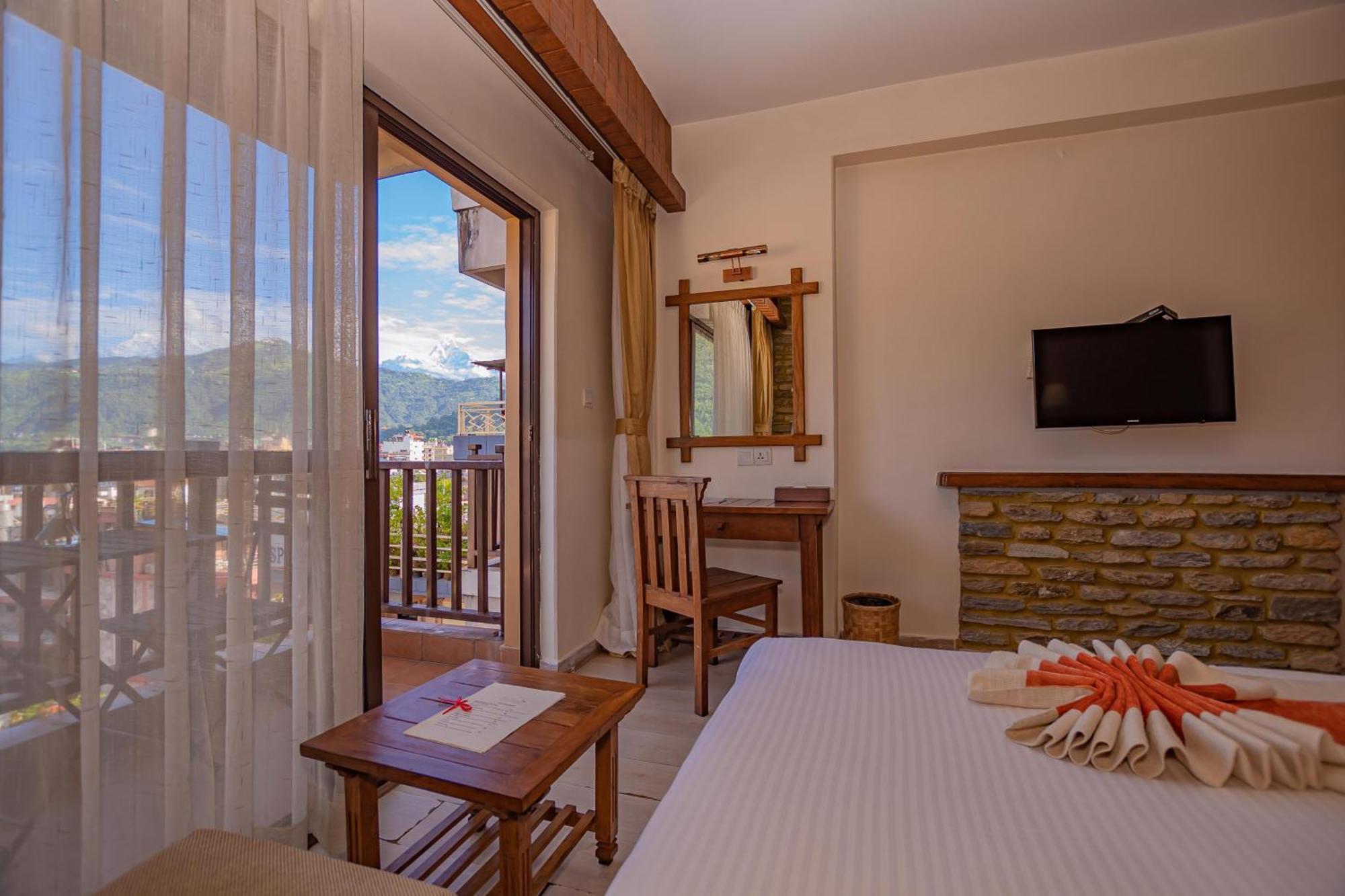 Hotel Pokhara Batika Exteriér fotografie